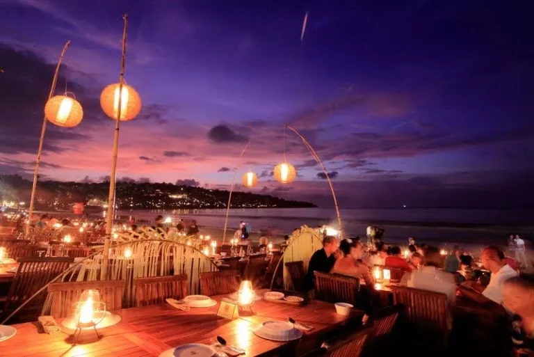 Gambar Sunset Romantis, Budaya Ubud, dan Alam Kintamani
