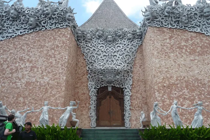 Pemandangan pendukung 1-2